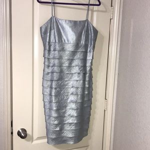 Jessica Howard silver cocktail dress.  Has a lined jacket.  Worn once.